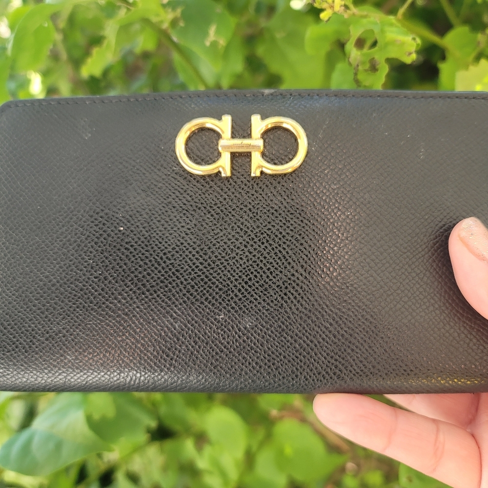 Salvatore Ferragamo Black Wallet - Picture 8 of 9
